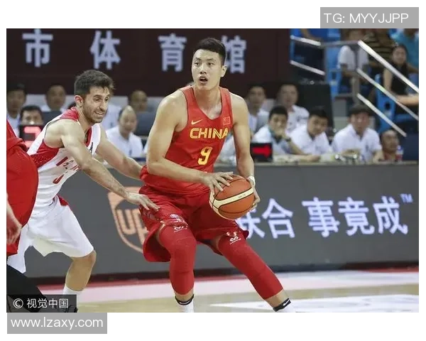 男篮红队中国迎战伊朗全力争胜展现团队精神与竞技风采